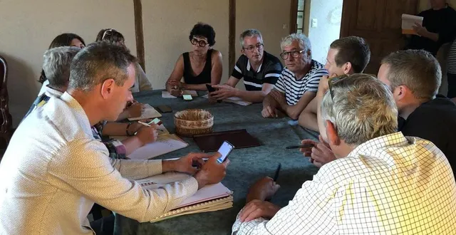 photo  lundi 24 juin, les élus ont décidé d’organiser une réunion publique lundi 1er juillet avant de prendre une décision quant à un parc éolien sur leur commune.  &copy;  le maine libre 