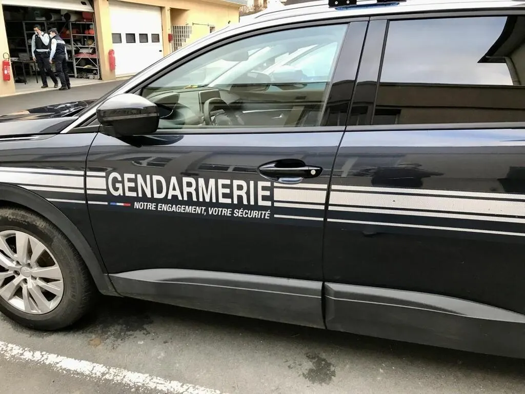 Accident avec un bus anglais à VillonslesBuissons près de Caen