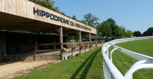 photo  l’hippodrome du perche sarthois sera le théâtre, ce dimanche, ainsi que le 7 juillet, de deux belles réunions hippiques qui devraient comprendre entre sept et neuf courses chacune. les inscriptions sont en cours. le site ainsi que ses bénévoles sont fin prêts pour accueillir le public et les parieurs. ouverture dès 12 h, pour un début des courses à 14 h. restauration sur place.  &copy;  ouest-france 