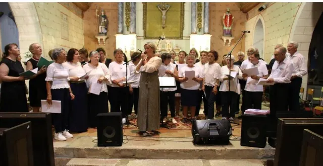 photo  les deux chorales les polysons et cocktail mélodie se sont réunies pour le concert final.  &copy;  ouest-france 