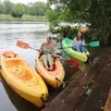 photo magalie soulard-lehoux, directrice du camping de malicorne, et lalie fouassier, maire adjointe, organisent une grande collecte de déchets sur la rivière, samedi 29 juin 2024.