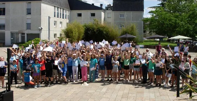 photo  les élèves de cm2 des établissements d’avrillé ont été diplômés.  &copy;  ouest-france 