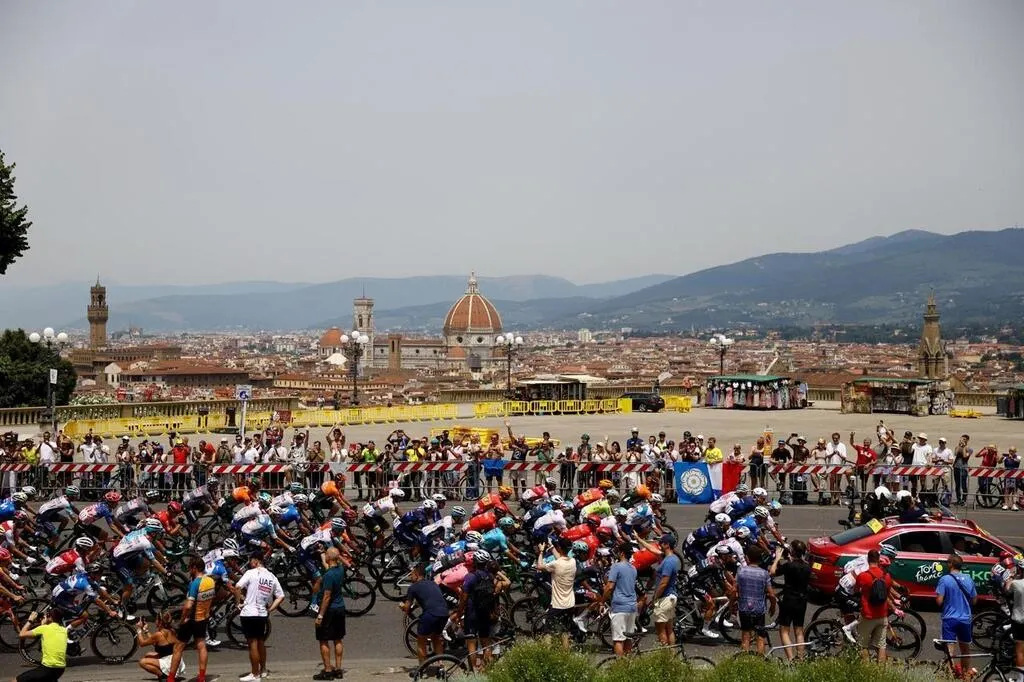 Tour de France 2024. Un coureur se casse les dents à cause d’un