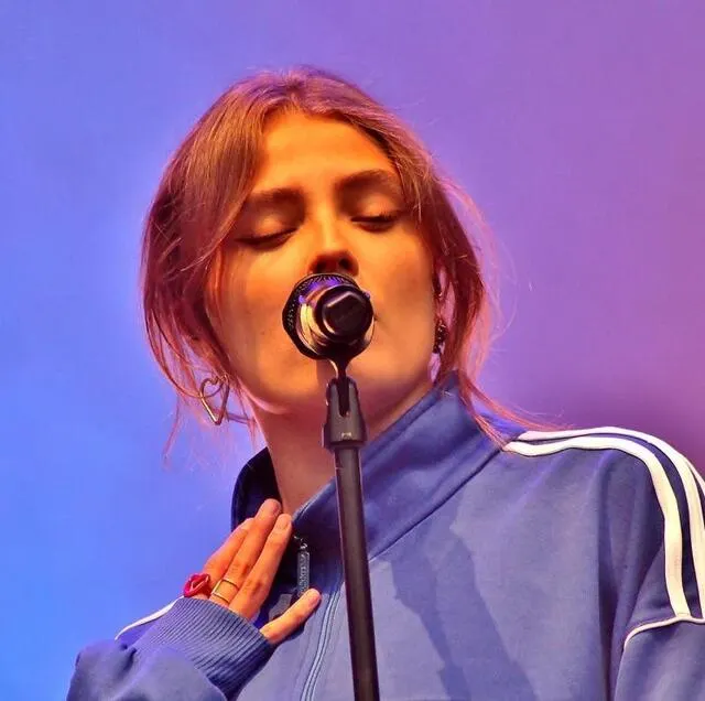 photo maëlle a interprété plusieurs de ses titres phares comme \\