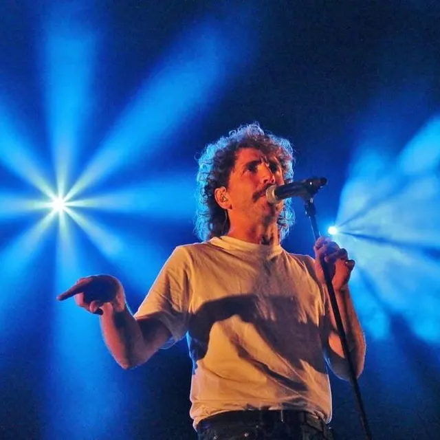 photo le chanteur cédric bouteiller et son groupe mpl ont succédé à maëlle sur la grande scène samedi soir à 22 h 45.  ©  ouest-france