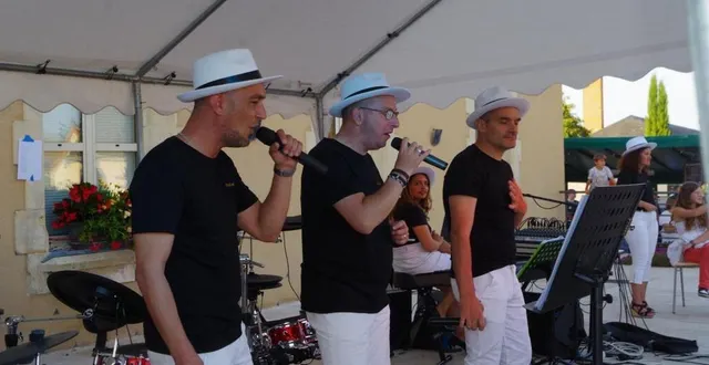 photo  le comité des fêtes proposait un spectacle varié.  &copy;  le maine libre 