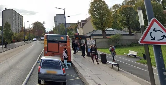 photo  née dans les années soixante, la ville d’allonnes a placé les deux candidats de lfi et du rn au coude-à-coude.  &copy;  goole maps 