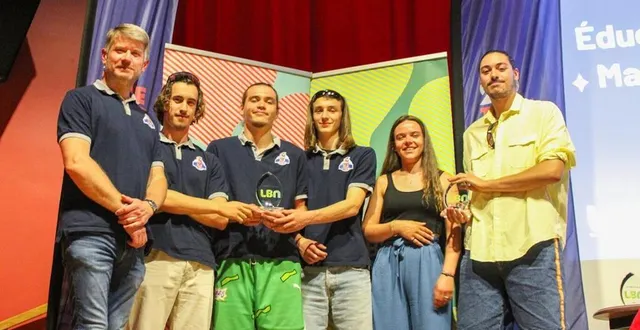 photo  les bénévoles du club de brûlon loué basket ont été honorés lors de la cérémonie des étoiles du sport, lundi 24 juin 2024. le club, qui a connu une hausse de 109 % de ses licenciés, va percevoir 2 266,19 € de subventions de la part de lbn communauté.  &copy;  lbn communauté 