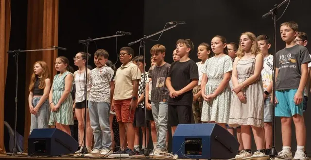 photo  les collégiens ont donné de la voix.  &copy;  le maine libre 