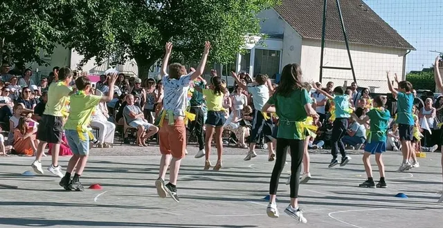 photo  des chants dédiés à l’amitié et au respect ont enthousiasmé les parents.  &copy;  ouest-france 