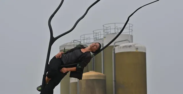 photo  claire ducreux va présenter sa dernière création, « fleurir les abîmes », à la flèche lors des affranchis.  &copy;  collection privée 