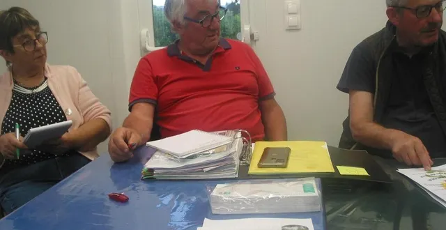 photo  catherine martin (secrétaire), françois roumier (trésorier), hugues bonhomme (président).  &copy;  ouest-france 