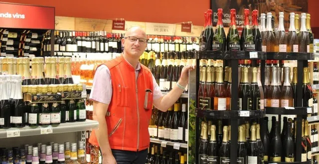 photo  le mans, juillet 2024. jérémy vallée vient de prendre la direction du carrefour market située à chasse royale.  &copy;  le maine libre. 
