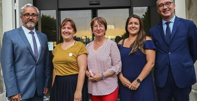 photo  en sarthe, les cinq députés sortants sont réélus.  &copy;  archives le maine libre denis lambert 