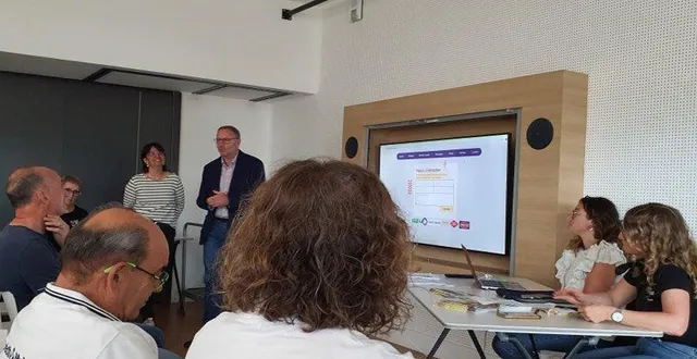 photo  la présidente sylvie charpentier et le maire arnaud mongella lors de la présentation du festival  &copy;  ouest-france 