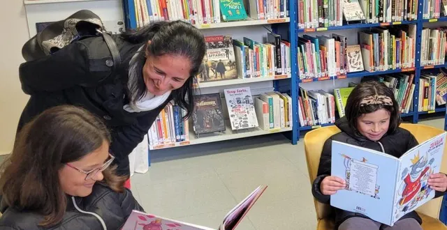 photo  les aménagements permettent de prendre le temps pour choisir ses livres  &copy;  le maine libre 