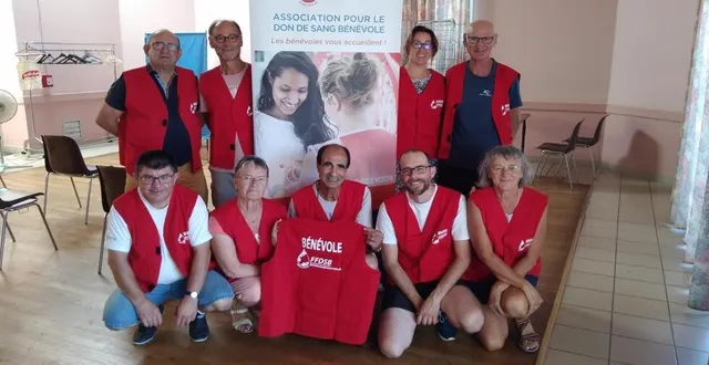 photo  l’association pour le don de sang bénévole de champigné et environs a organisé une nouvelle collecte, vendredi, à cherré. 77 personnes se sont présentées et 74 ont été prélevées, dont huit nouveaux donneurs. thérèse lochard-béchu, la présidente, était satisfaite de ce bon résultat dû notamment au dynamisme de son équipe de bénévoles.  &copy;  ouest-france 