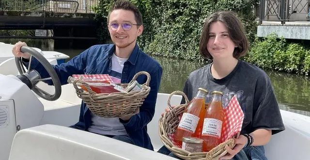 photo  pierre-louis cornilleau, responsable communication de l’office de tourisme, et pauline, stagiaire scolarisée au lycée robert-garnier, sont prêts pour la période estivale fertoise.  &copy;  le maine libre 