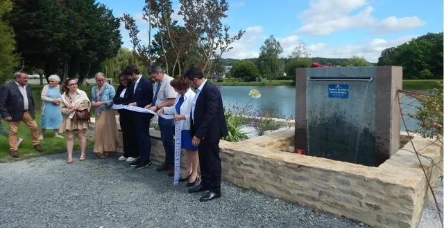 photo  l’espace de loisirs michel-royer a été inauguré samedi en présence de membres de sa famille.  &copy;  le maine libre 