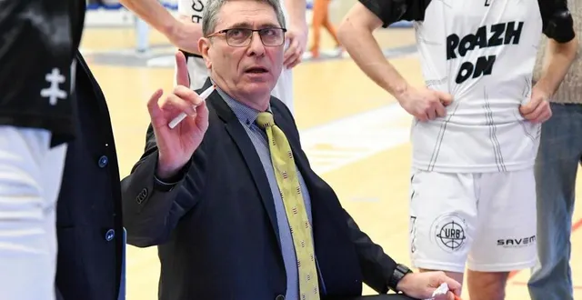 photo  pascal thibaud lors de la rencontre entre union rennes basket et boulogne-sur-mer (n1m) le 16 mars 2024.  &copy;  jocelyne régent 