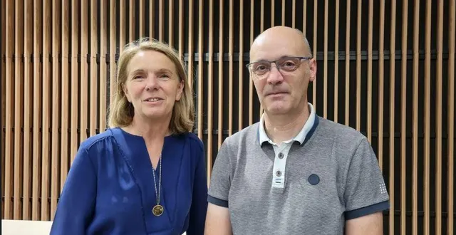 photo  véronique cantin, la maire de neuville-sur-sarthe, et samuel hamelin, premier adjoint.  &copy;  ouest-france 