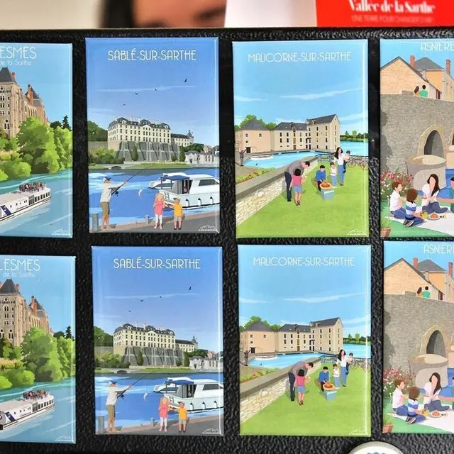 photo les affiches existent aussi en version magnet.  ©  ouest-france