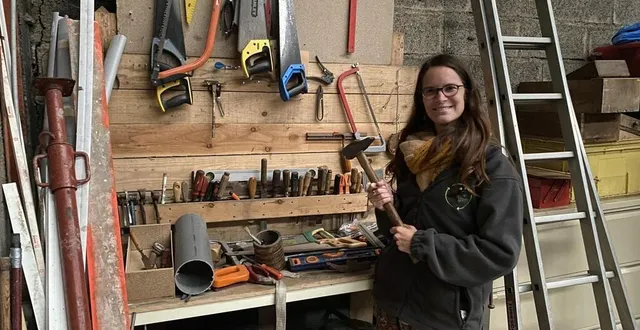 photo  cécile bonneau, chargée de projet à la recyclerie, lance une colonie de vacances pour adultes à landisacq (orne).  &copy;  ouest-france 