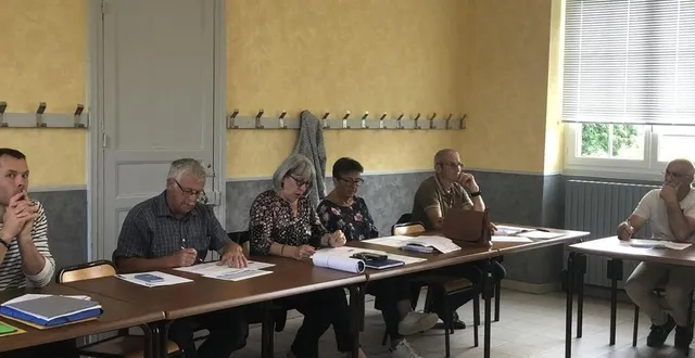 photo  les élus de la communauté de communes du pays fertois et du bocage carrougien se sont réunis ce mercredi 10 juillet 2024.  &copy;  ouest-france 