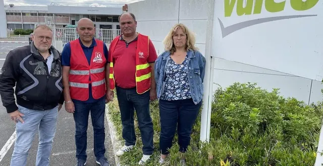 photo  les délégués syndicaux de l’usine valeo de la suze sont inquiets pour le devenir du site valeo. de gauche à droite : yannick pouteau (cfe-cgc), olivier gautier (fo), christophe plessis (cgt), christelle bourguigneau (cfdt).  &copy;  le maine libre 