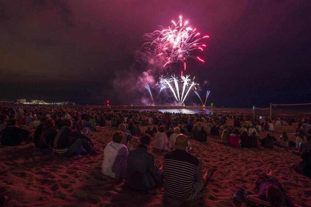 Carte Où Et Quand Voir Les Feux Dartifice Tirés En Vendée Pour La