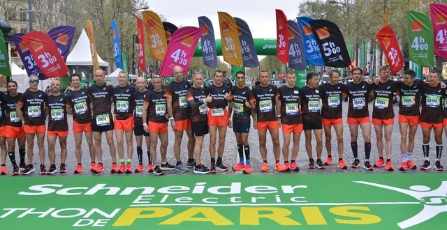 photo  lors du marathon de paris, run & freedom avait officié en fournissant plusieurs meneurs d'allure.  &copy;  run & freedom 