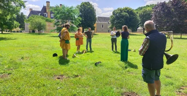 photo avoise. stage de trompes de chasse à dobert  &copy;  château de dobert 