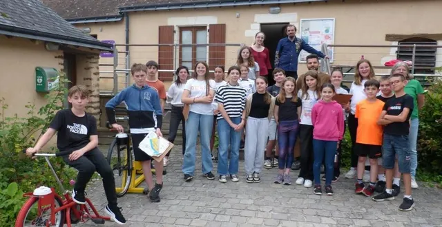 photo  vingt-deux jeunes du val de sarthe ont participé à la journée « manger – bouger » sur l’île moulinsart à fillé-sur-sarthe.  &copy;  le maine libre 