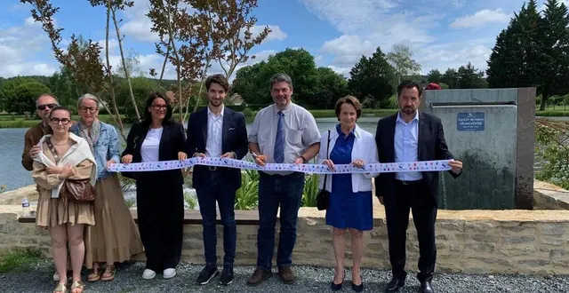 photo  le maire nicolas mourier a inauguré l’espace de loisirs michel-royer en présence de la famille de l’élu, décédé en 2014.  &copy;  ouest-france 