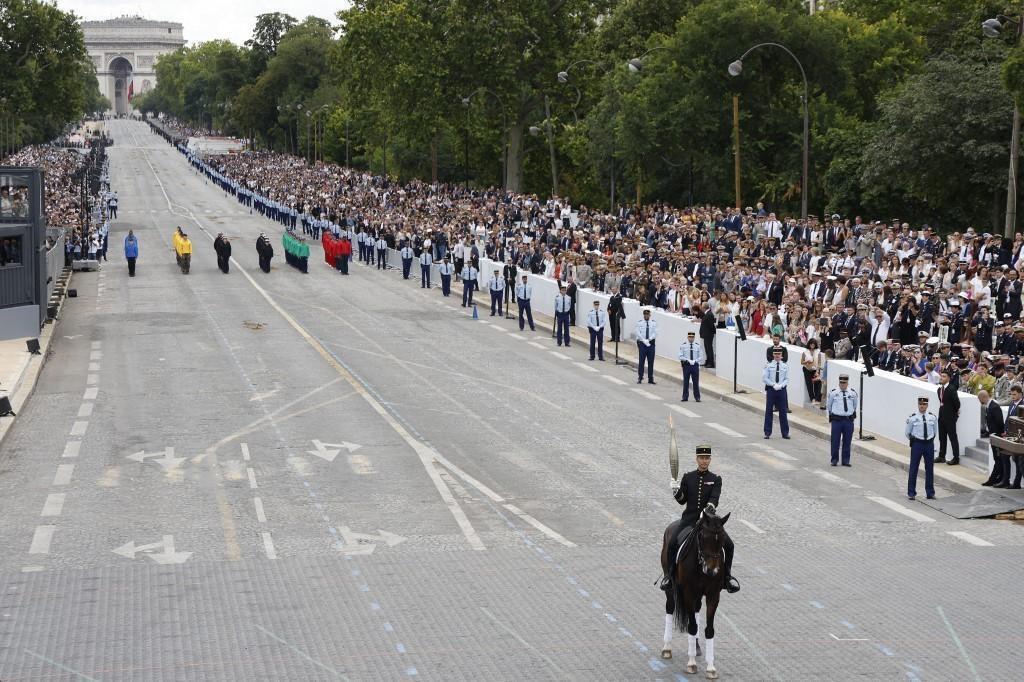 EN IMAGES. 14Juillet défilé, flamme olympique, Libération… Les