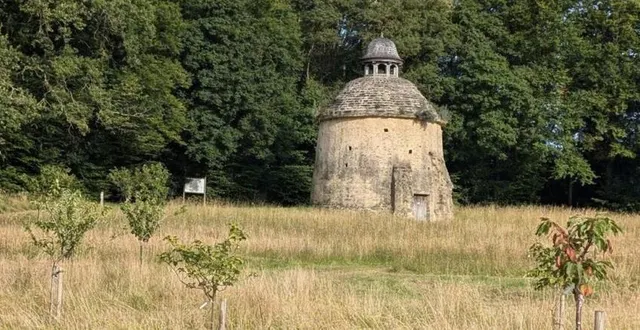 photo  la tour javron au cœur de l’espace naturel situé en sortie de ville.  &copy;  ouest-france 
