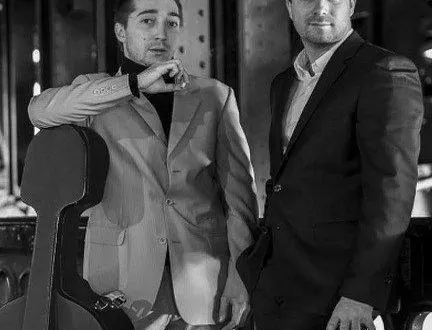 photo  les frères seigle, aux violon et violoncelle, avec fabio gallucci, aux mandolines.  &copy;  ouest-france 