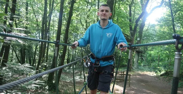 photo  moncoutant-sur-sèvre, vendredi 12 juillet. enzo braud a entamé sa 4e saison au parc aventure 79 de chantemerle.  &copy;  co - guillaume raineau 