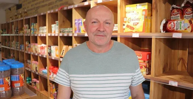 photo  jean-christophe deniau est le nouveau gérant de l’épicerie-bistrot de crosmières. dans un premier temps, il sera surtout présent les week-ends.  &copy;  ouest-france 