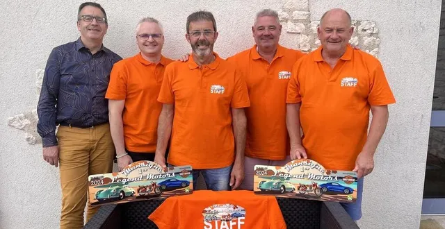 photo  françois boussard, maire de mansigné ; josé loyer, dany dupuy, laurent goubet et pascal habert, les organisateurs du premier mansigné legend motors ; qui se déroulera dimanche 21 juillet 2024, au lac de mansigné (sarthe).  &copy;  ouest-france 