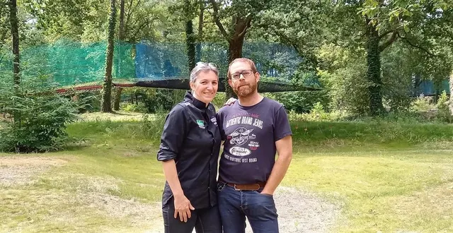 photo  amélie et charles loutre accueillent les visiteurs aux cimes de courcy tous les jours.  &copy;  co – louis pineau 