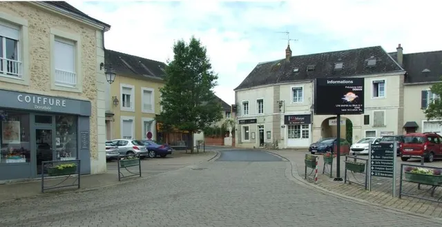 photo  le centre-ville, dynamique et commerçant, sera au cœur d’un concours en septembre.  &copy;  ouest-france 