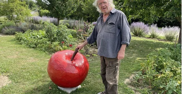 photo  patrice ruillard réalise aussi bien des sculptures en bronze antique qu’en résines modernes.  &copy;  le maine libre 