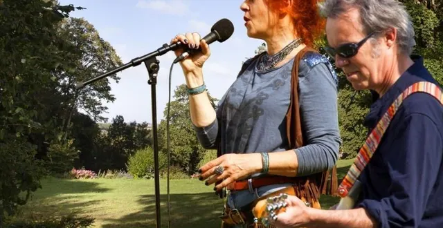 photo  le duo once in a blue moon, composé d’elisa fiasca et de david commenchal. ?  &copy;  archive ouest-france 
