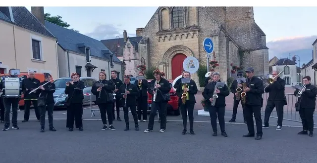 photo  la fanfare de l’harmonie de dollon.  &copy;  le maine libre 