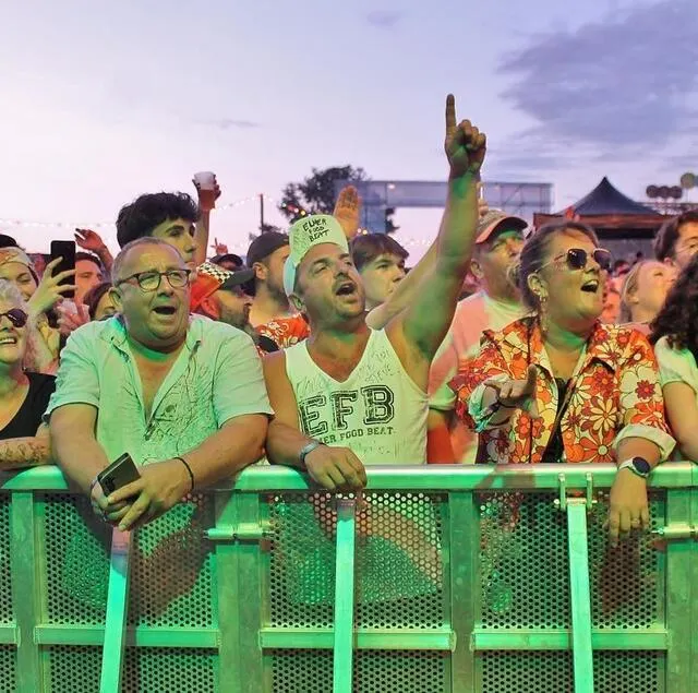 photo les fans du groupe né en 1986 en ont bien profité.  ©  ouest-france