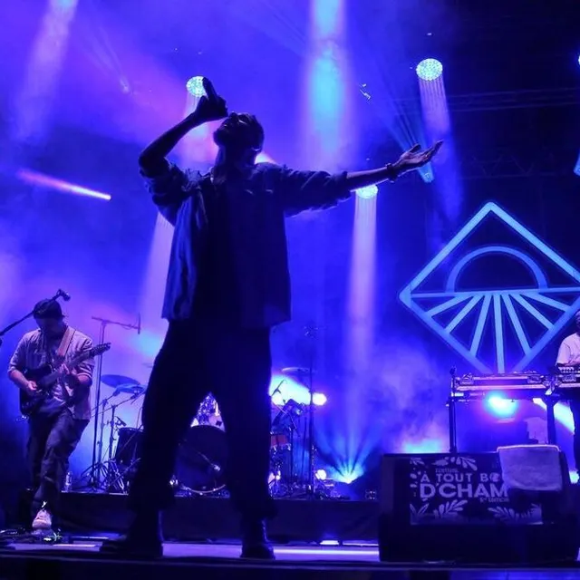 photo naâman et ses musiciens ont fait le bonheur des amateurs de chansons reggae.  ©  ouest-france