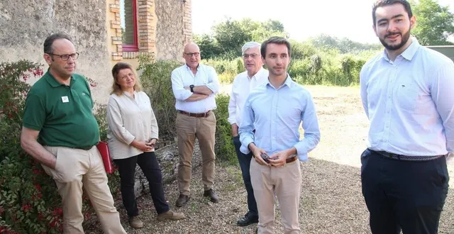 photo  antoine d’amécourt et la fédération fransylva ont fait visiter la forêt de pescheseul au think-tank écologie responsable, vendredi 19 juillet 2024.  &copy;  le maine libre 