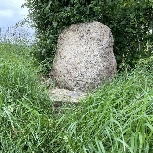 photo la stèle dédiée à ruthard von richthofen.  ©  ouest-france