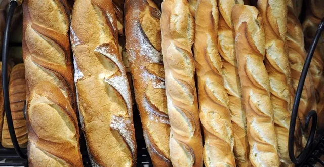 photo  cinq boulangeries de sablé-sur-sarthe restent ouvertes tout l’été. photo d’illustration.  &copy;  fred tanneau / archives afp 